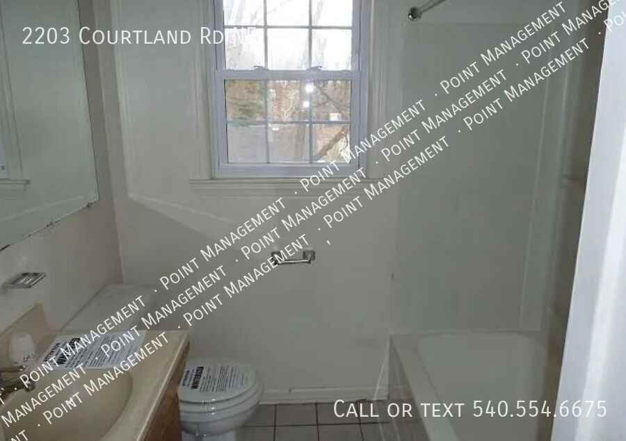 2203 Courtland Rd Ne - Photo 3 of 7