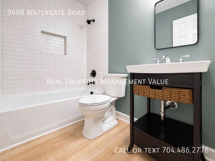 9608 Watergate Rd - Photo 3 of 32