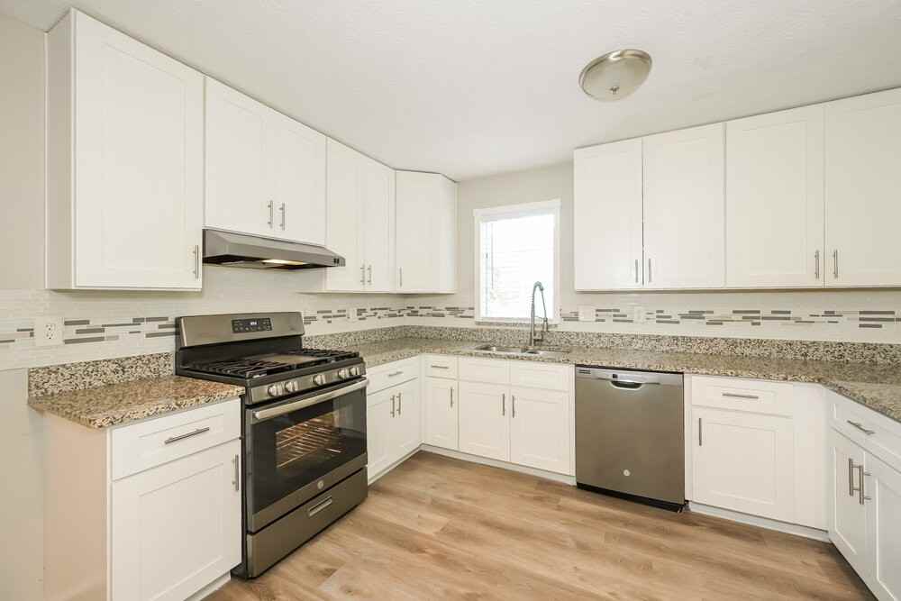 445 Ridgedale Way - Photo 7 of 18