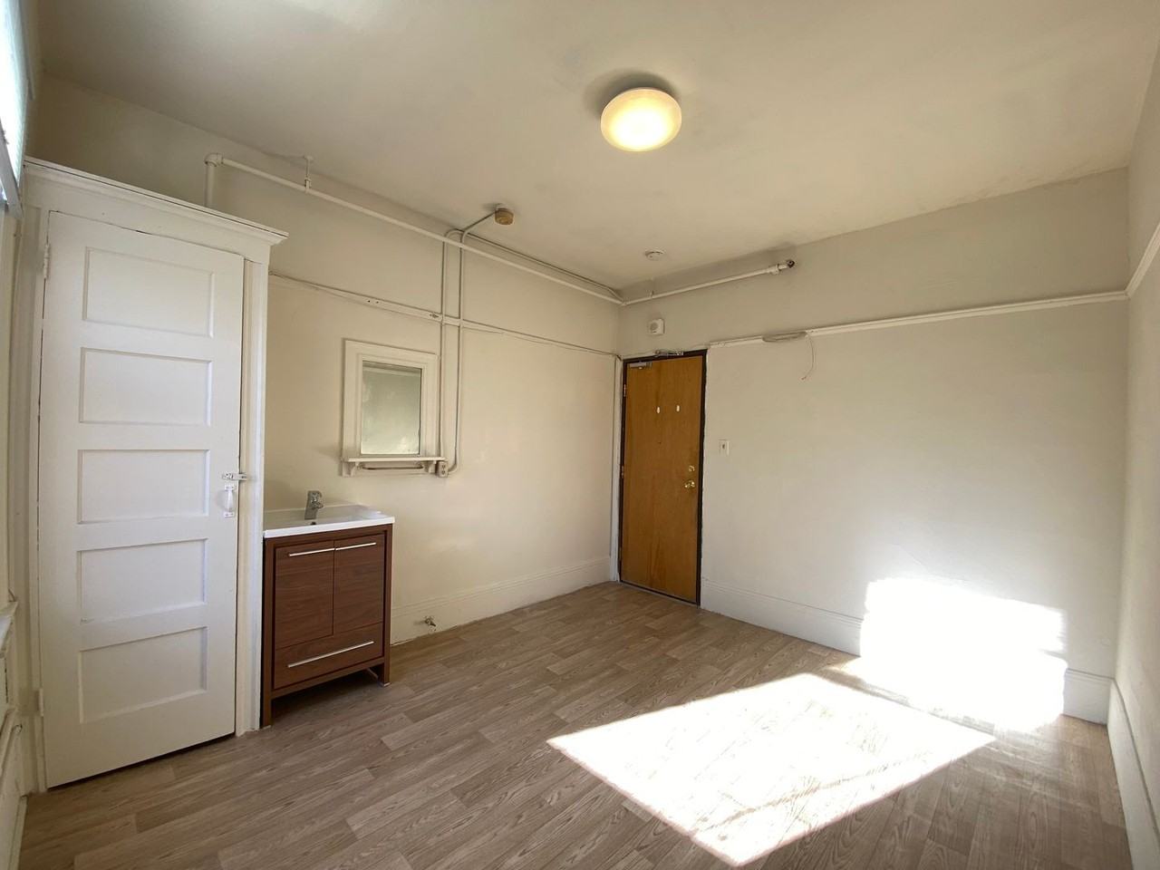 917 Kearny St #211 - Photo 2 of 9