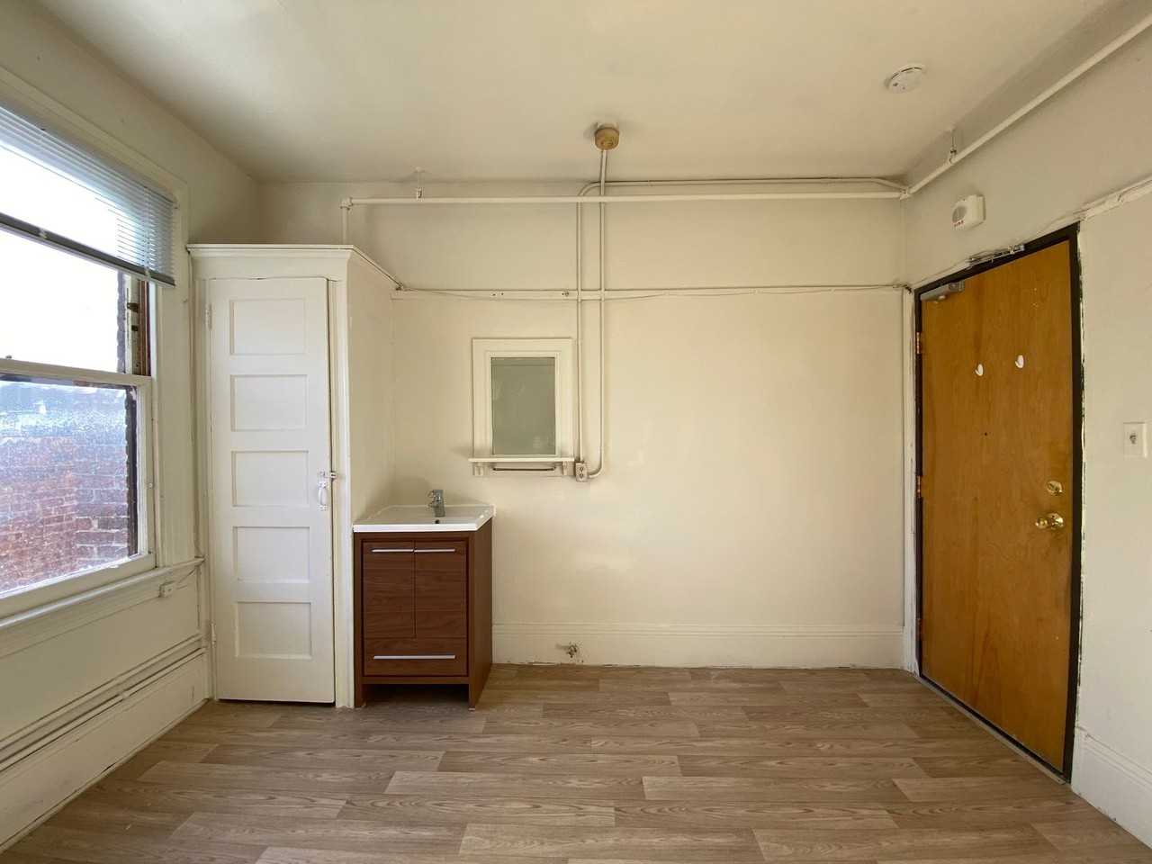 917 Kearny St #211 - Photo 3 of 9