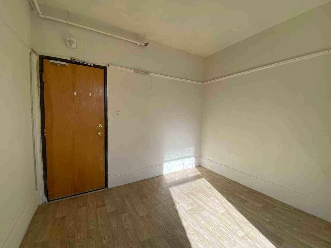 917 Kearny St #211 - Photo 4 of 9