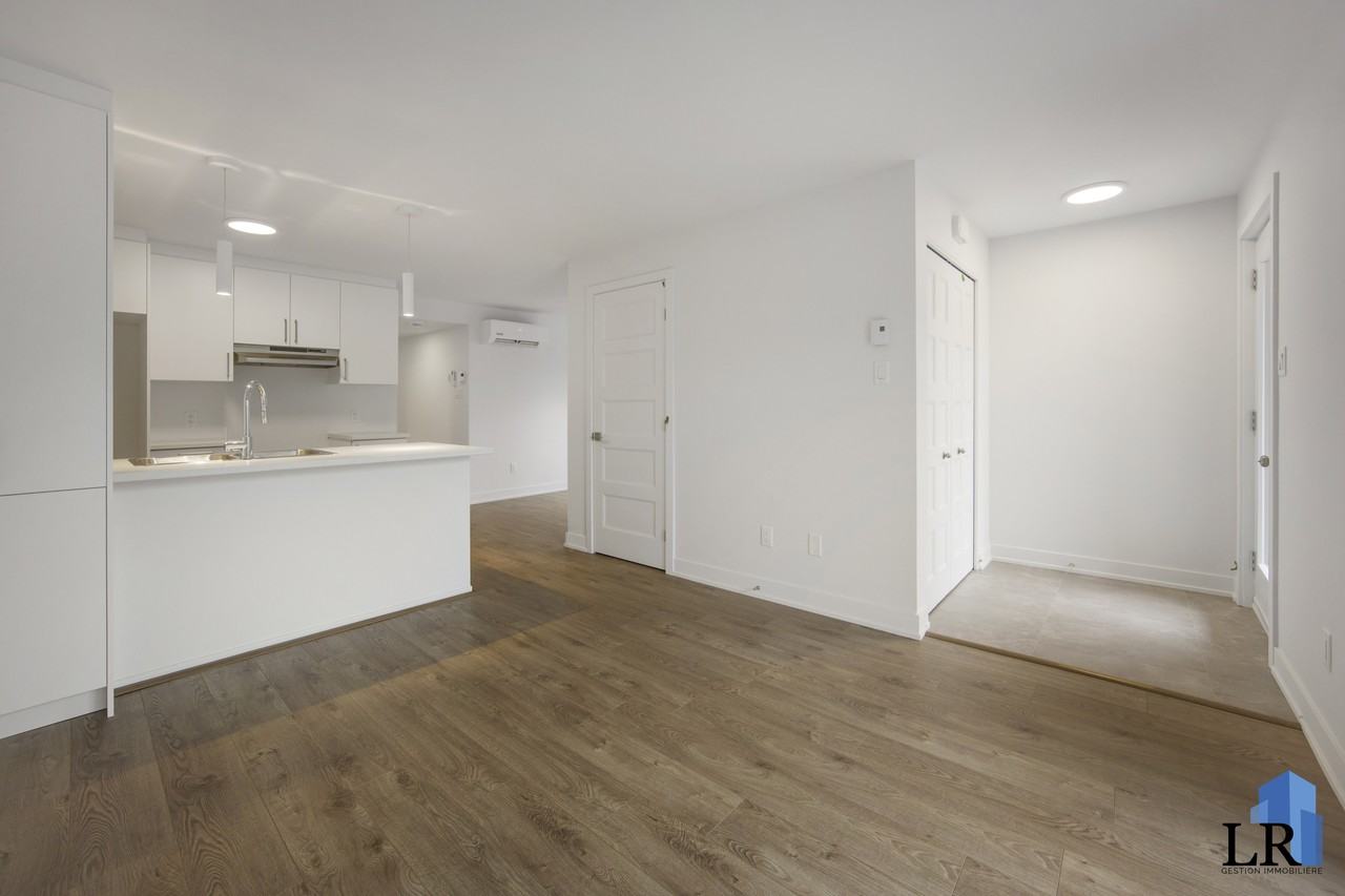 1219 Rue Notre-Dame — photo 3