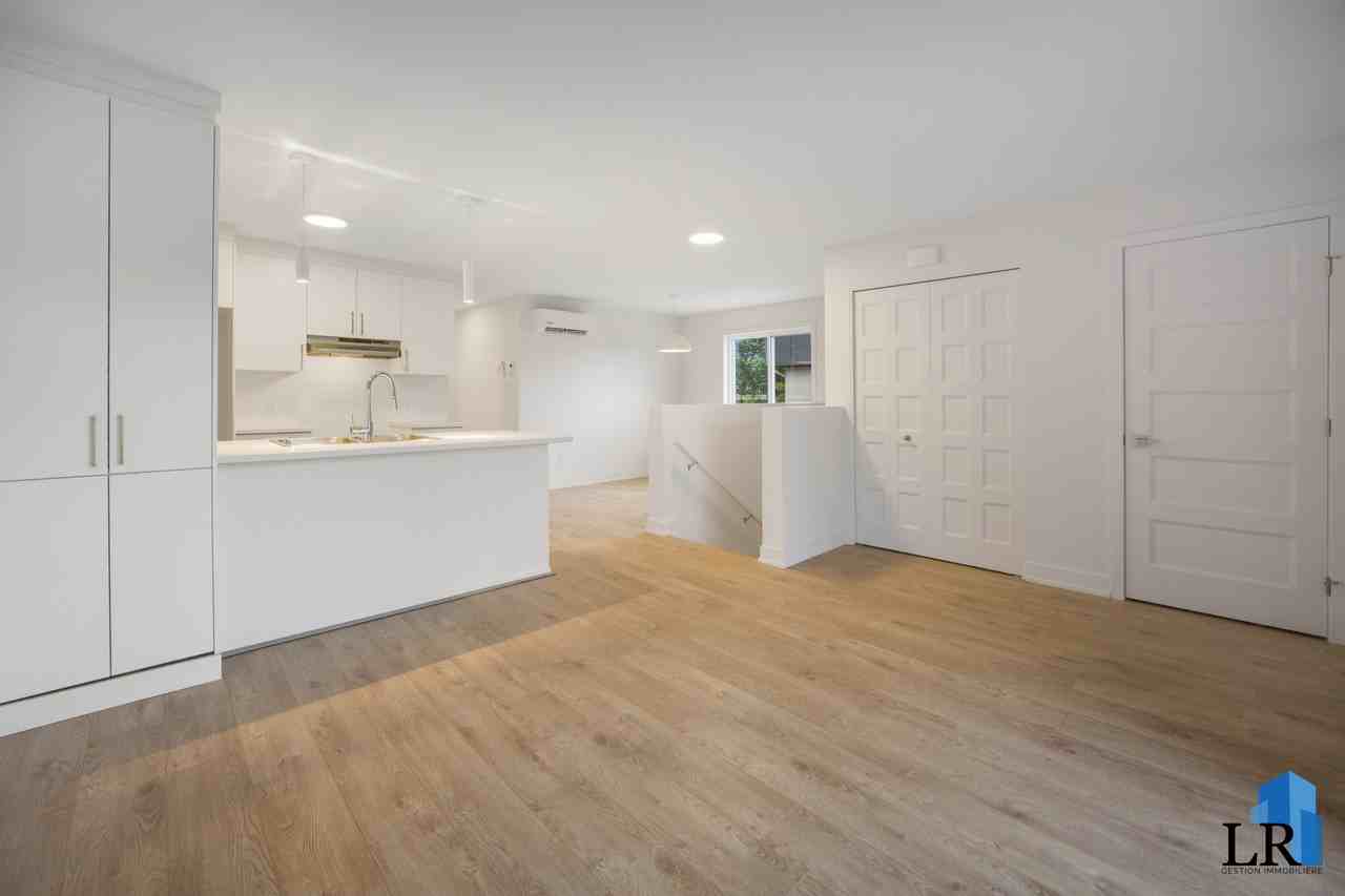 1219 Rue Notre-Dame — photo 3