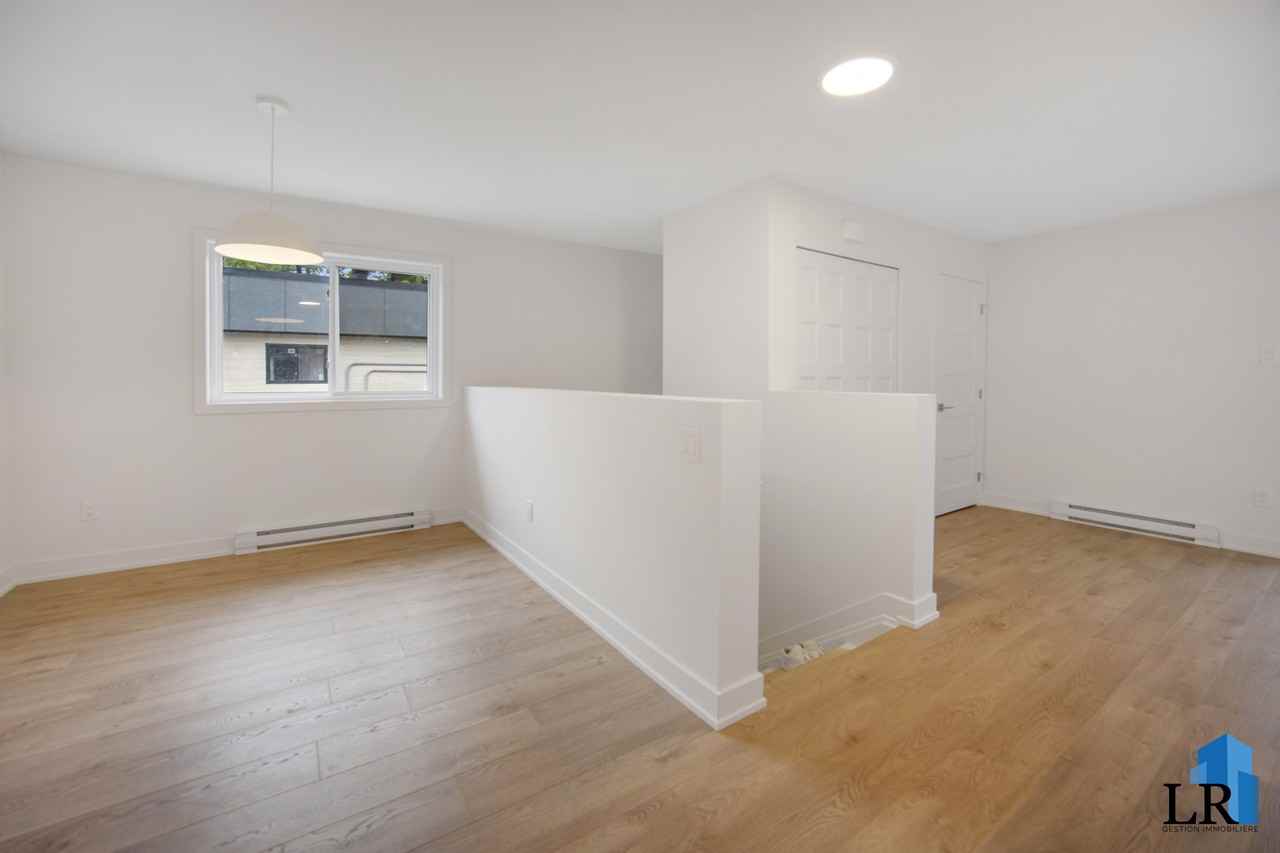 1219 Rue Notre-Dame - Photo 6 of 12