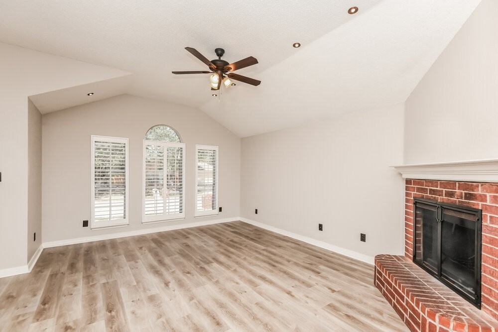 7007 Rovato Dr - Photo 3 of 16