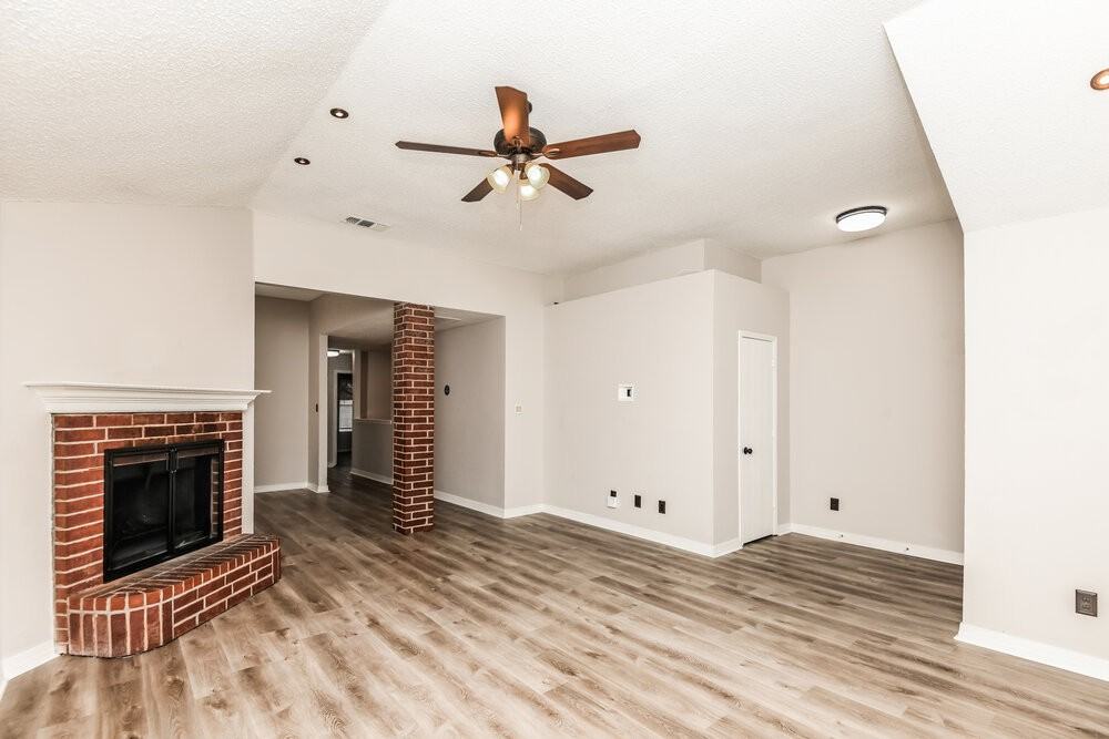 7007 Rovato Dr - Photo 4 of 16