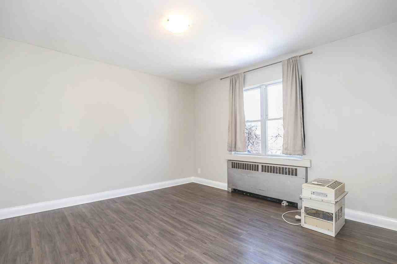262 St Mary'S Rd - Photo 4 of 6