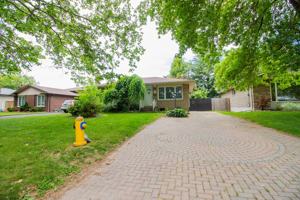 featured image of 15 Sheridan Dr
