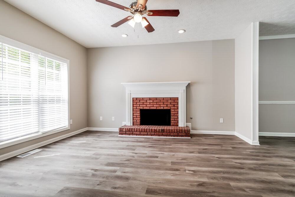 1307 Highfield Dr - Photo 5 of 18