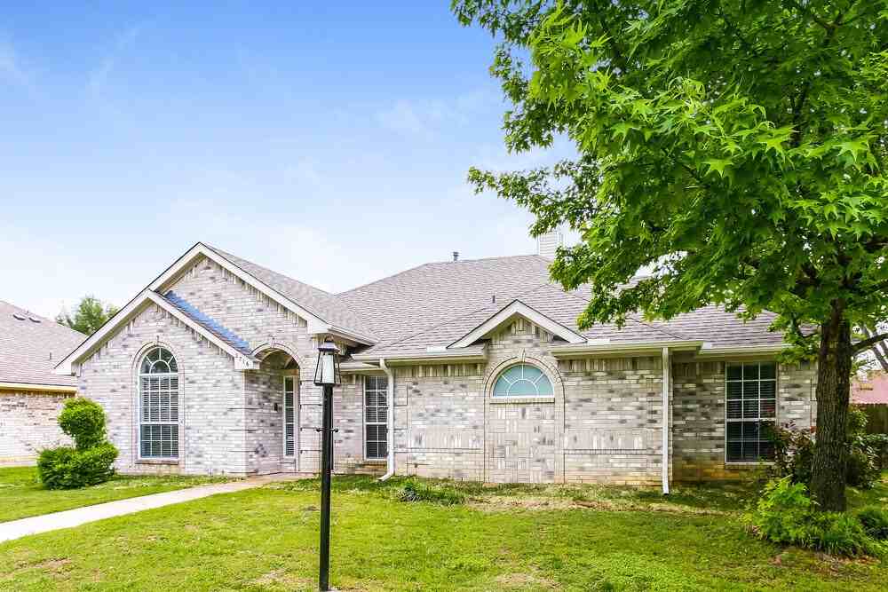 2716 Wild Grove Ln - Photo 3 of 16