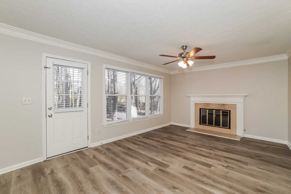 5690 Roundelay Way - Photo 7 of 17