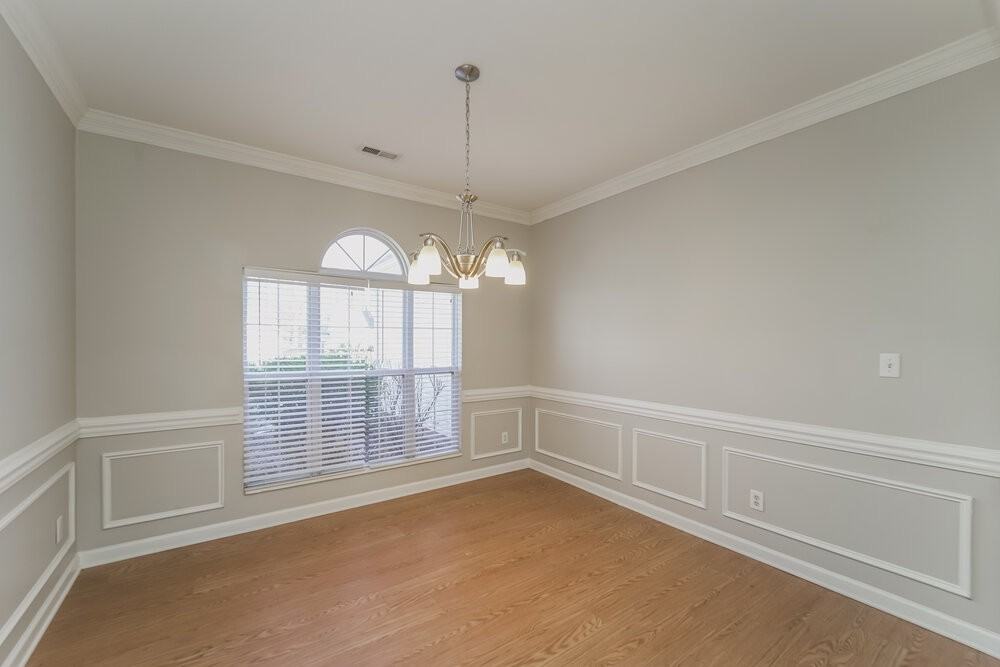 4031 Huntmeadow Dr - Photo 7 of 19