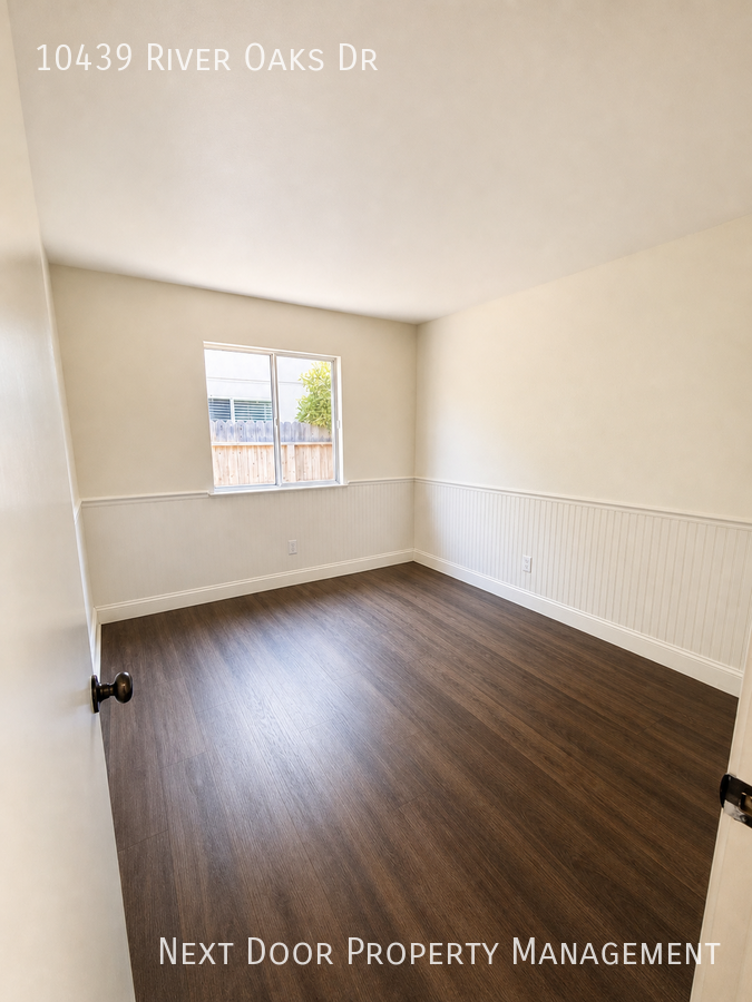 10439 River Oaks Dr - Photo 5 of 11