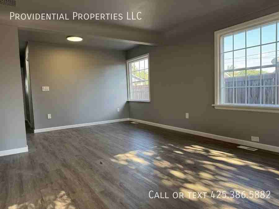 708 D St Se - Photo 2 of 16