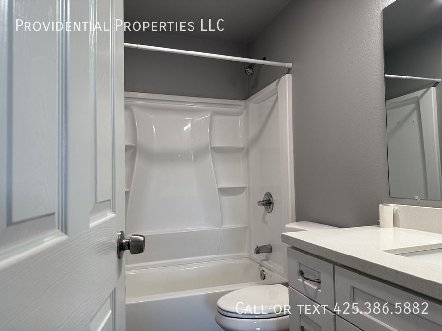708 D St Se - Photo 4 of 16