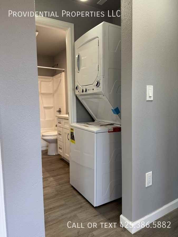 708 D St Se - Photo 5 of 16