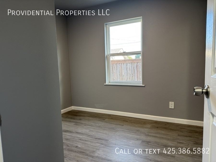 708 D St Se - Photo 7 of 16