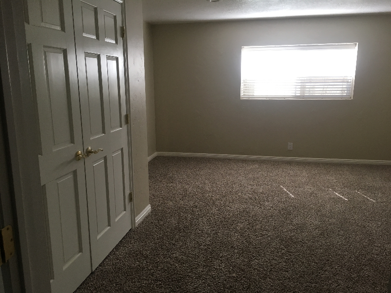 8015 S Royal Ln - Photo 3 of 6