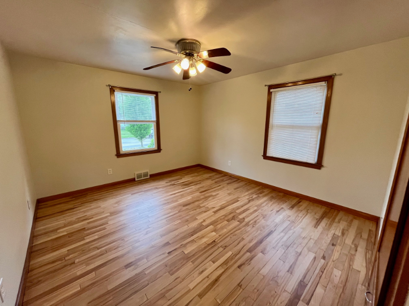 935 Colfax Ave - Photo 6 of 16