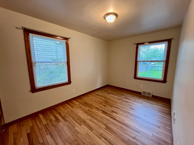 935 Colfax Ave - Photo 7 of 16