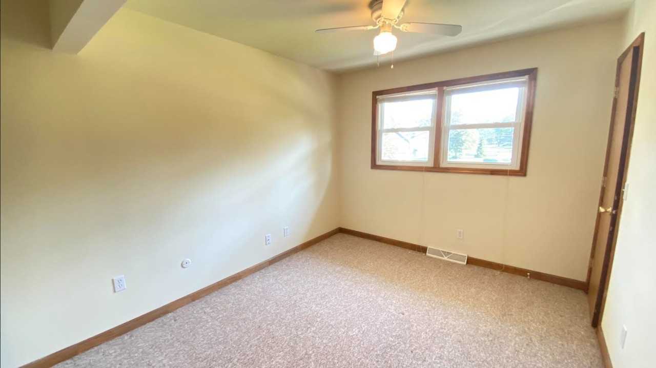 604 Via Ponderosa - Photo 4 of 15