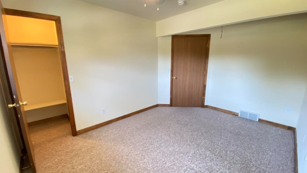 604 Via Ponderosa - Photo 6 of 15