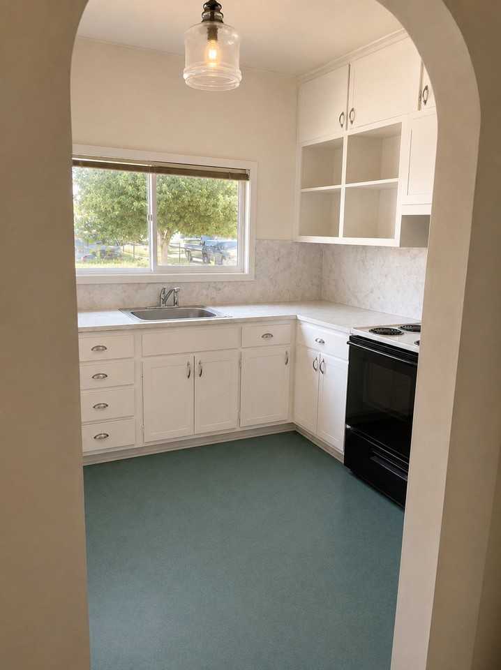 216 W Clark St - Photo 3 of 9