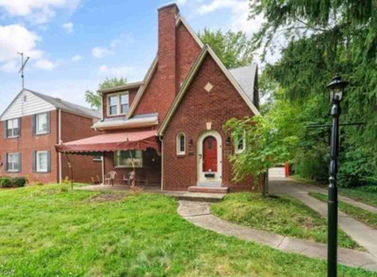4224 Chester Dr - Photo 2 of 14