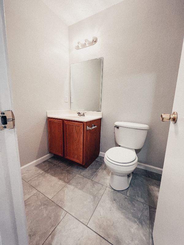 243 Meadowcrest Dr - Photo 7 of 17