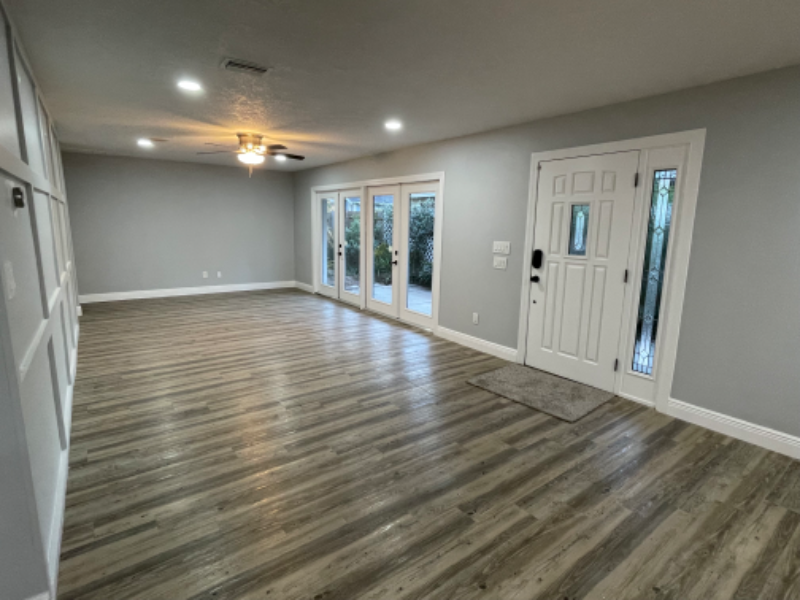 310 E Gladys St - Photo 4 of 17