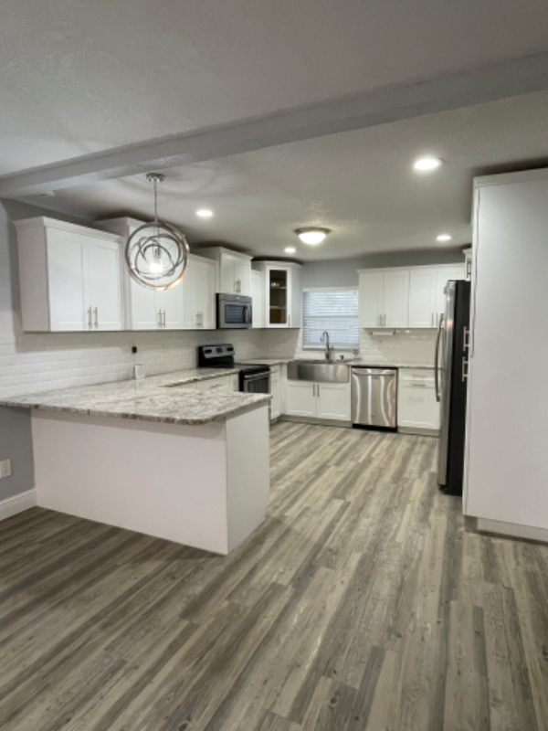 310 E Gladys St - Photo 6 of 17