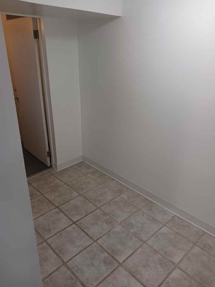 W162N11651 Park Ave #1B - Photo 6 of 8