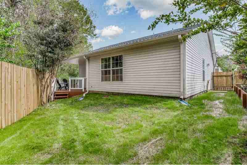 3420 Riverside Dr - Photo 4 of 45