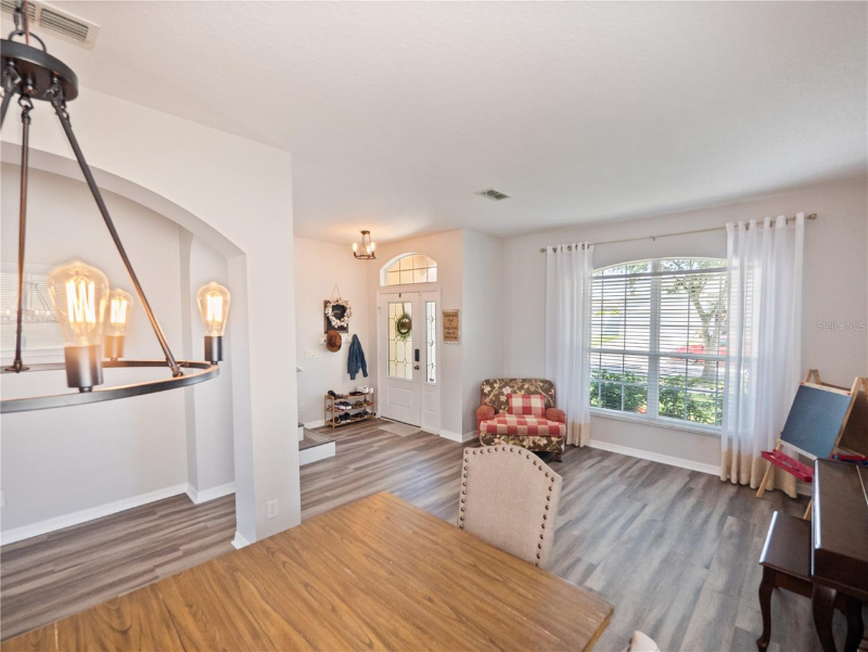 4904 Adair Oak Dr - Photo 4 of 28