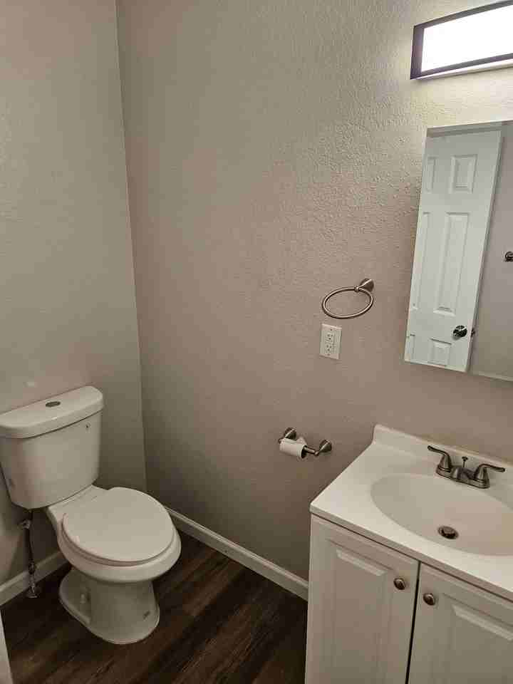 817 E B St #B - Photo 7 of 15
