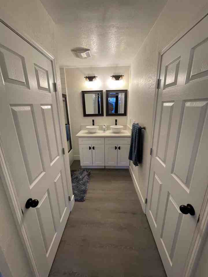 1382 Montreal Dr - Photo 3 of 7