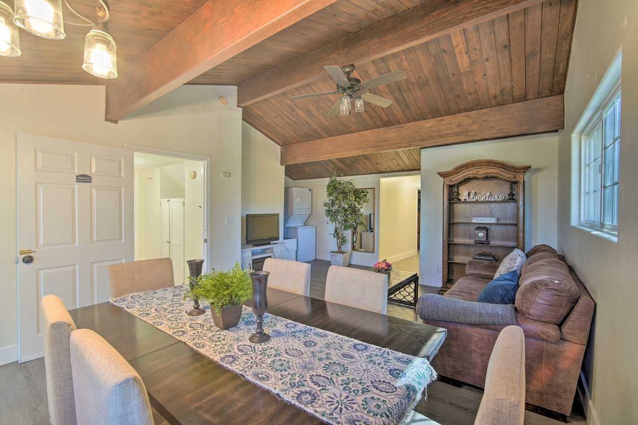 1382 Montreal Dr - Photo 4 of 7
