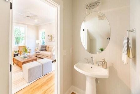 930 Englewood Ave - Photo 5 of 11