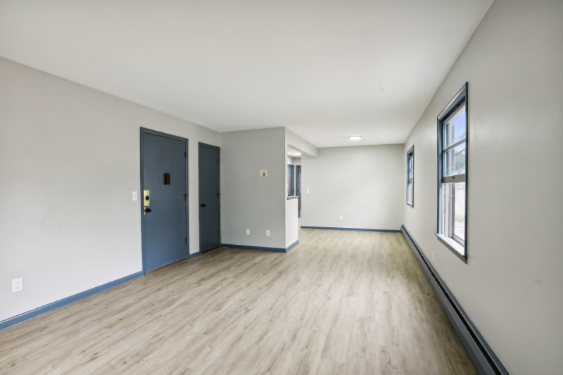 3606 E 34th St #1 - Photo 4 of 15