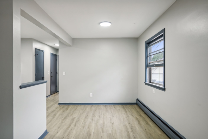 3606 E 34th St #1 - Photo 5 of 15