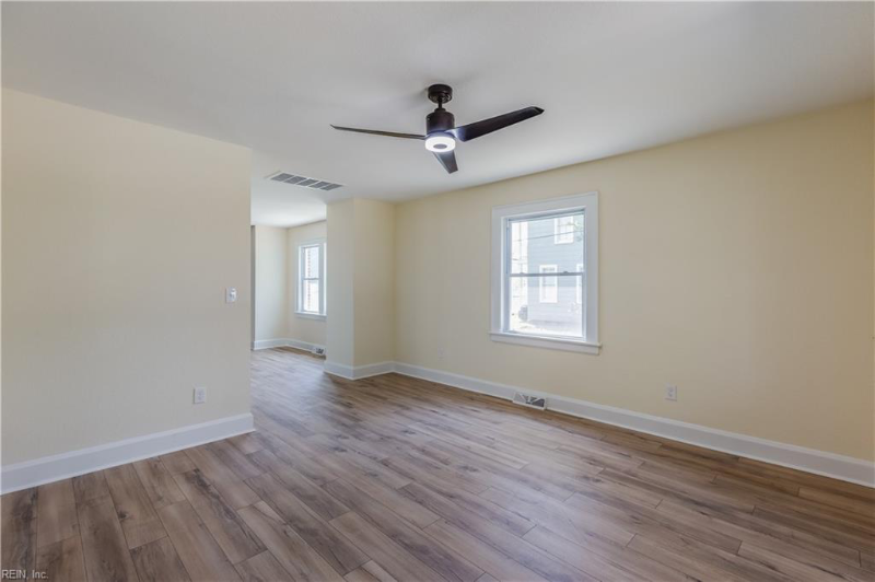 247 Chautauqua Ave - Photo 3 of 18