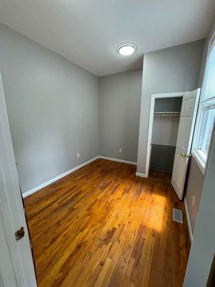 224 S 7th St #1B - Photo 7 of 12