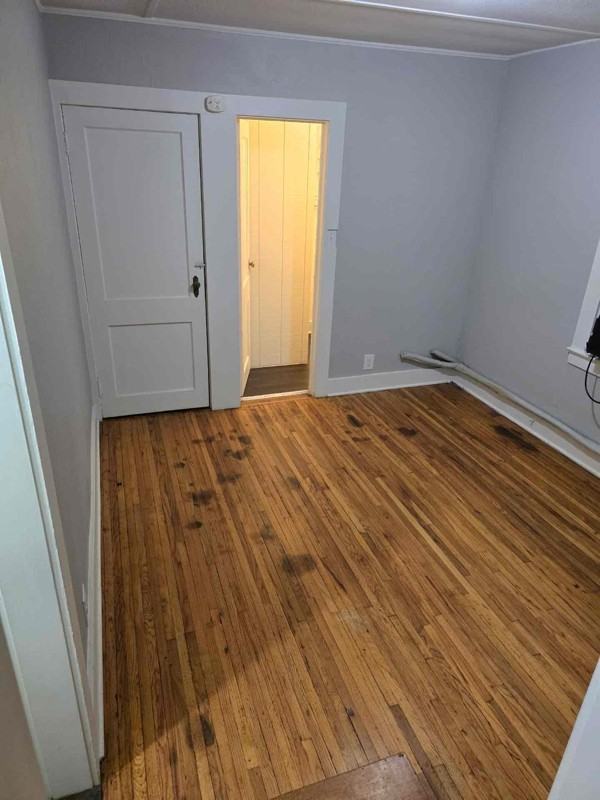 205 Locust St #B - Photo 3 of 6