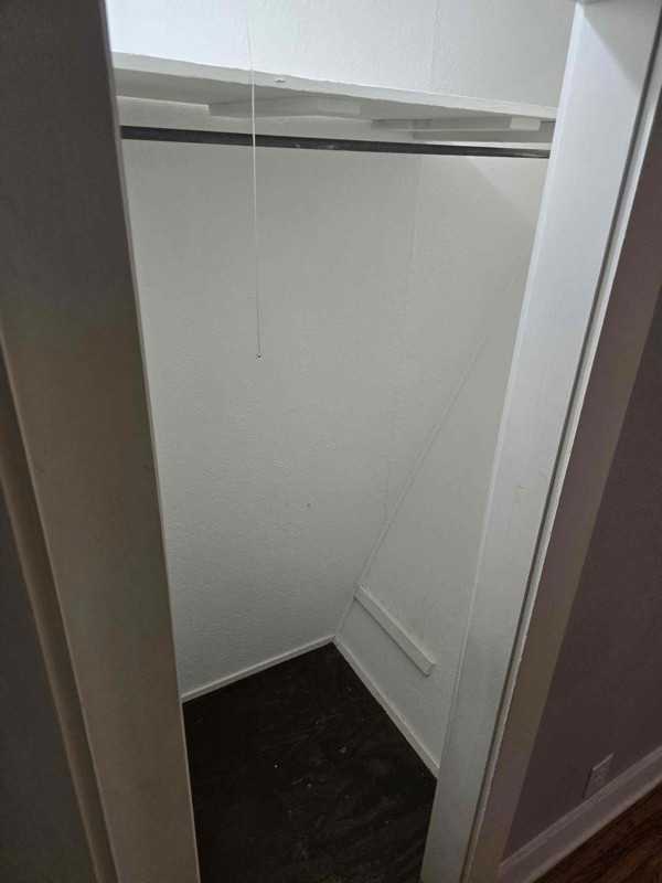 205 Locust St #B - Photo 5 of 6