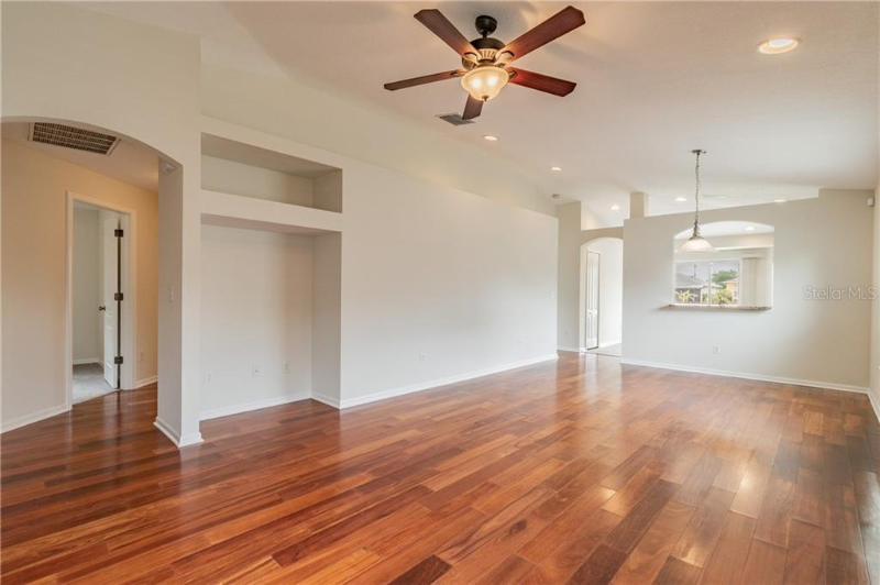 8164 Canterbury Lake Blvd - Photo 3 of 19