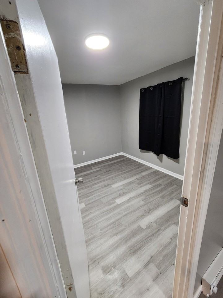 1422 Bancroft St #1424 - Photo 4 of 12