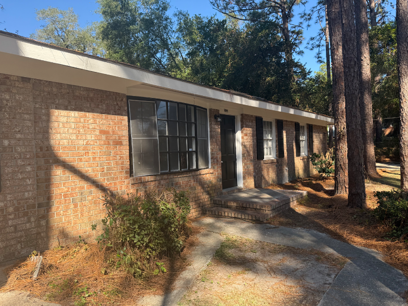 302 Lanier Rd - Photo 2 of 15