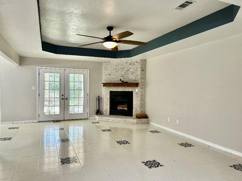 1804 Byron Dr - Photo 3 of 16