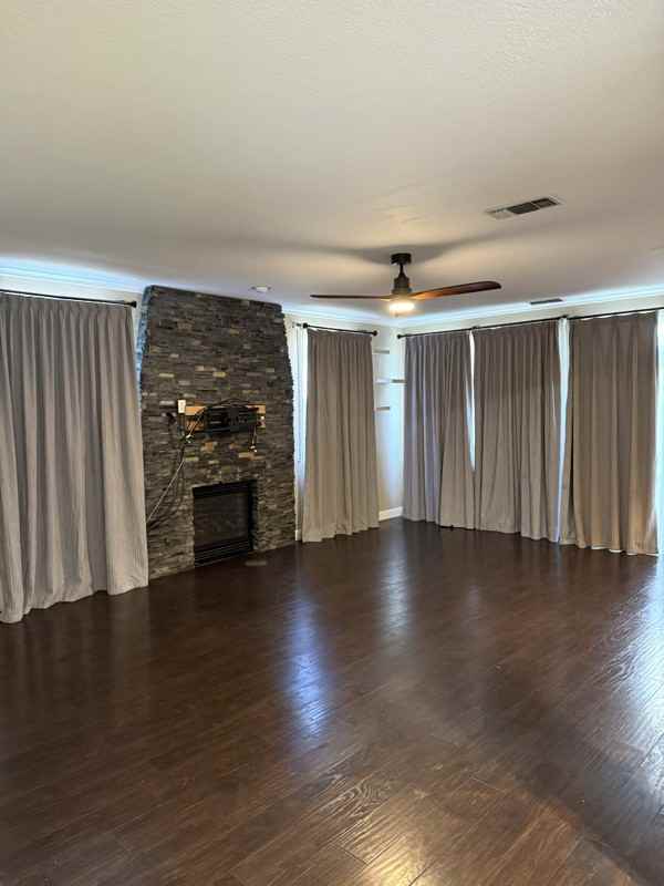 2320 Bayless Way - Photo 3 of 24
